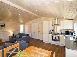 Dovestone Luxury Lodges - pet Free