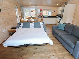 Dovestone Luxury Lodges - Pets Welcome