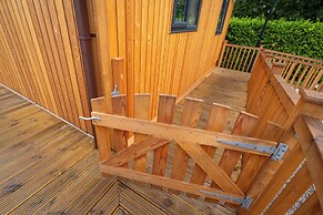 Dovestone Luxury Lodges - Pets Welcome