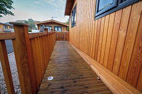 Dovestone Luxury Lodges - Pets Welcome