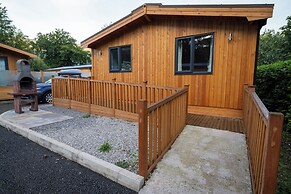 Dovestone Luxury Lodges - Pets Welcome