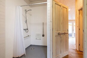 Dovestone Luxury Lodges - Pets Welcome