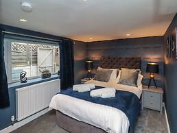 Sail Lodge