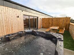 Bears Court Barn 4