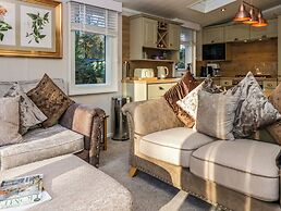 Lily Rose Lodge