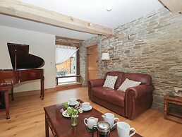 Evenjobb Court Farmhouse