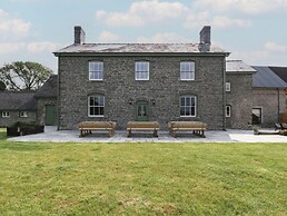 Evenjobb Court Farmhouse