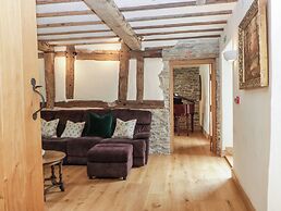 Evenjobb Court Farmhouse