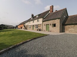 Evenjobb Court Farmhouse