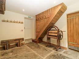 Evenjobb Court Farmhouse