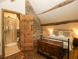 Evenjobb Court Farmhouse