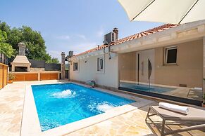 Villa Tranquility Nest Beniva
