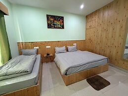 Hotel Himsarovar And Restaurant