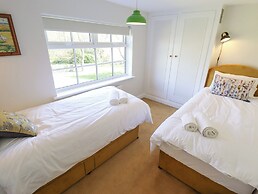 Moon Field Lodge