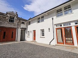 Abbots Reading Mews 1