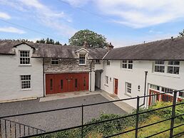 Abbots Reading Mews 1