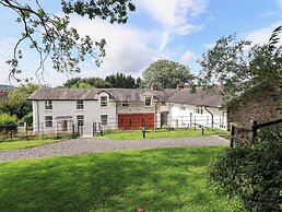 Abbots Reading Mews 1