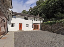 Abbots Reading Mews 1