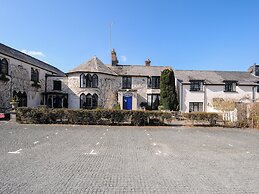 Sycamore Apartment