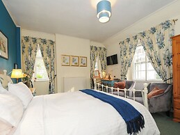 Sycamore Apartment