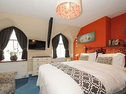 Sycamore Apartment
