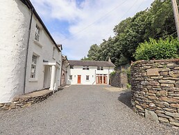 Abbots Reading Mews 2