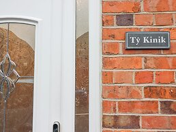 Tŷ Kinik