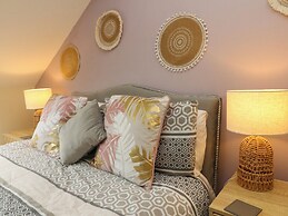Horseshoe Cottage