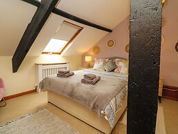 Horseshoe Cottage