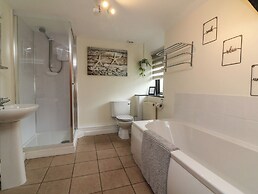Horseshoe Cottage