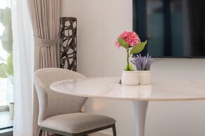 Lux BnB Aykon City