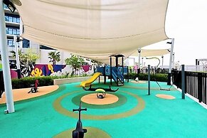 Lux BnB Aykon City