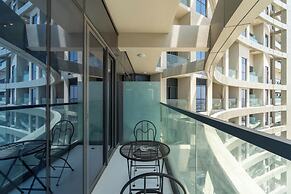 Lux BnB Aykon City
