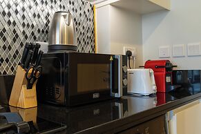 Lux BnB Aykon City