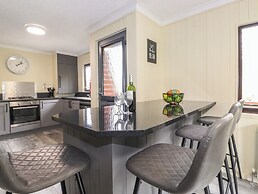 Alfresco Lodge