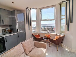 Apt 4 @ Hunter's Quay
