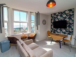 Apt 4 @ Hunter's Quay