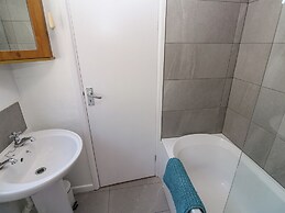 6 Bellair Road