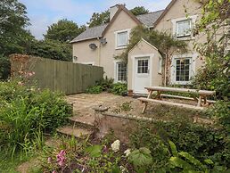 2 Cheriton Cottages