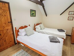 2 Cheriton Cottages