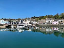 2 Boathouse Terrace