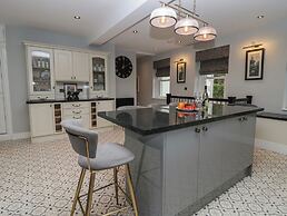 Beechgrove Manor