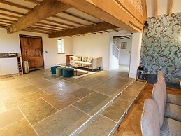 Fairoaks Barns