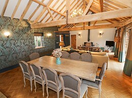 Fairoaks Barns
