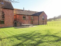 Fairoaks Barns
