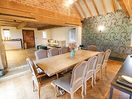 Fairoaks Barns