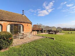 Fairoaks Barns