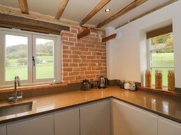 Fairoaks Barns