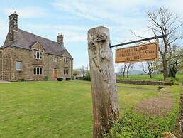 Upper Hurst Farmhouse