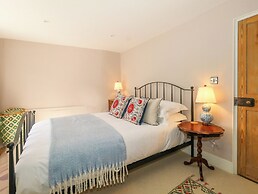 Holly Cottage